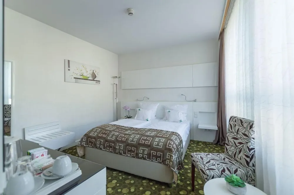 Hotel Bayer's München 3*,
